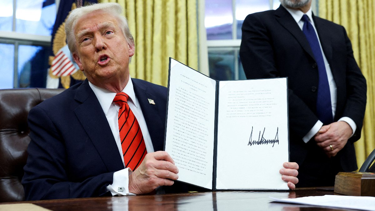 Trump, çelik ve alüminyum ithalatına %25 gümrük vergisi getirerek ticaret