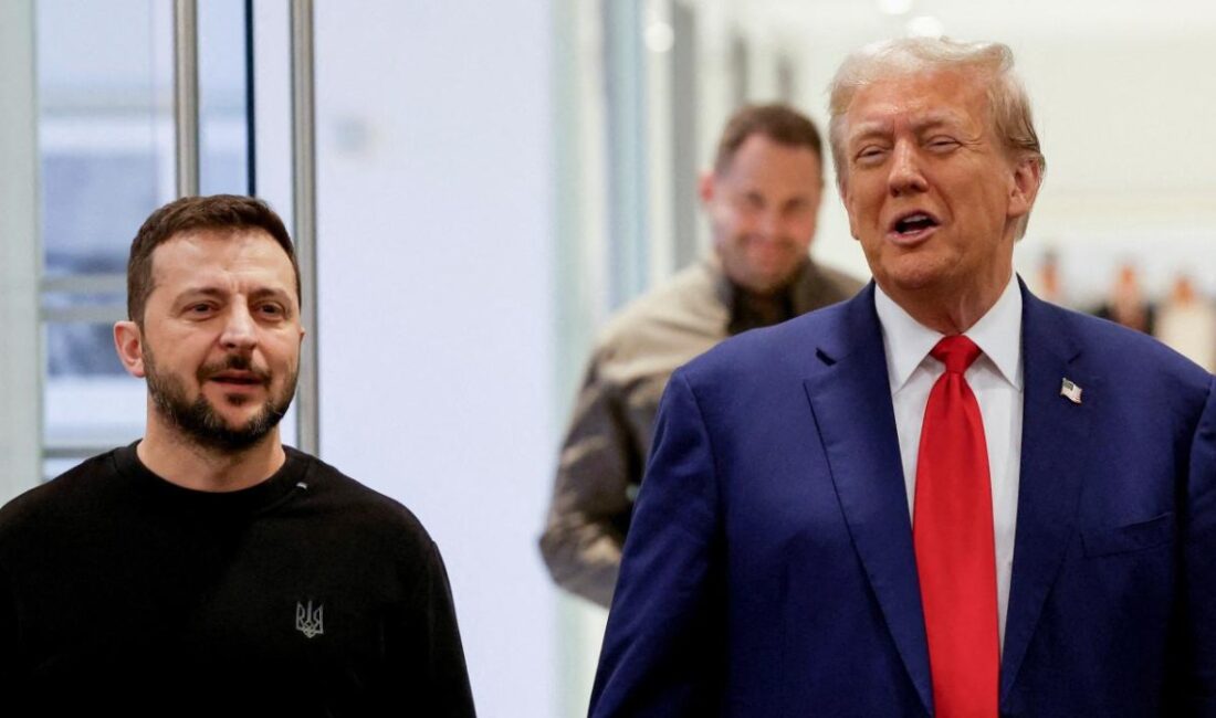 Trump'ın Rusya-Ukrayna Savaşı'ndaki barış arayışındaki diplomatik girişimlerini keşfedin. Eski ABD
