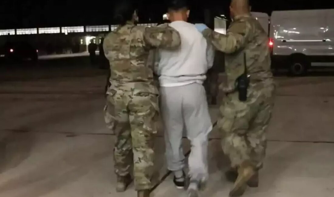 Trump'ın sert göçmen politikası çerçevesinde, ikinci göçmen kafilesinin Guantanamo'ya nakledilmesiyle