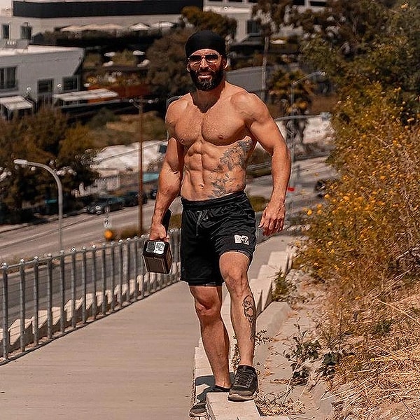 Turabi Çamkıran'ın Survivor Serüveni ve Müzik Kariyeri