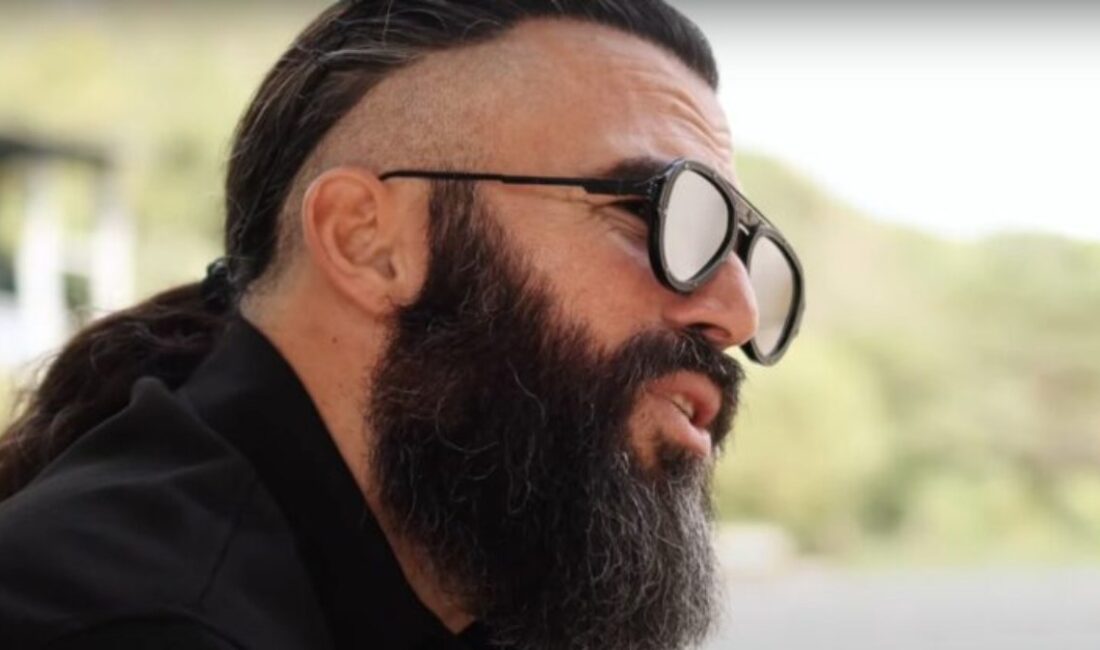 Turabi Çamkıran'ın 'Wine Me Dine Me' şarkısı, sözleri ve melodisiyle