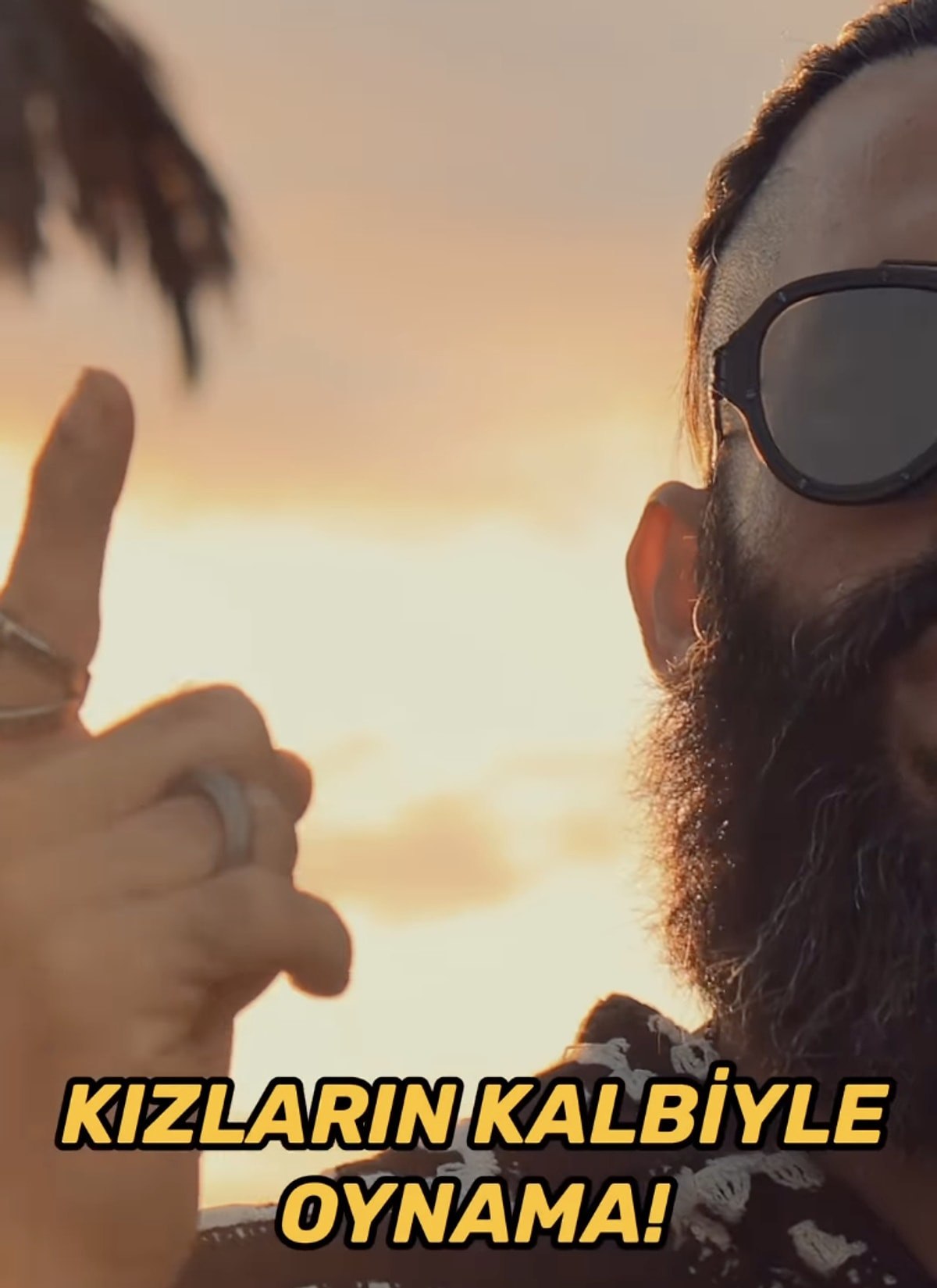 Turabi'nin Cinsel İçerikli Şarkısına Erişim Engeli