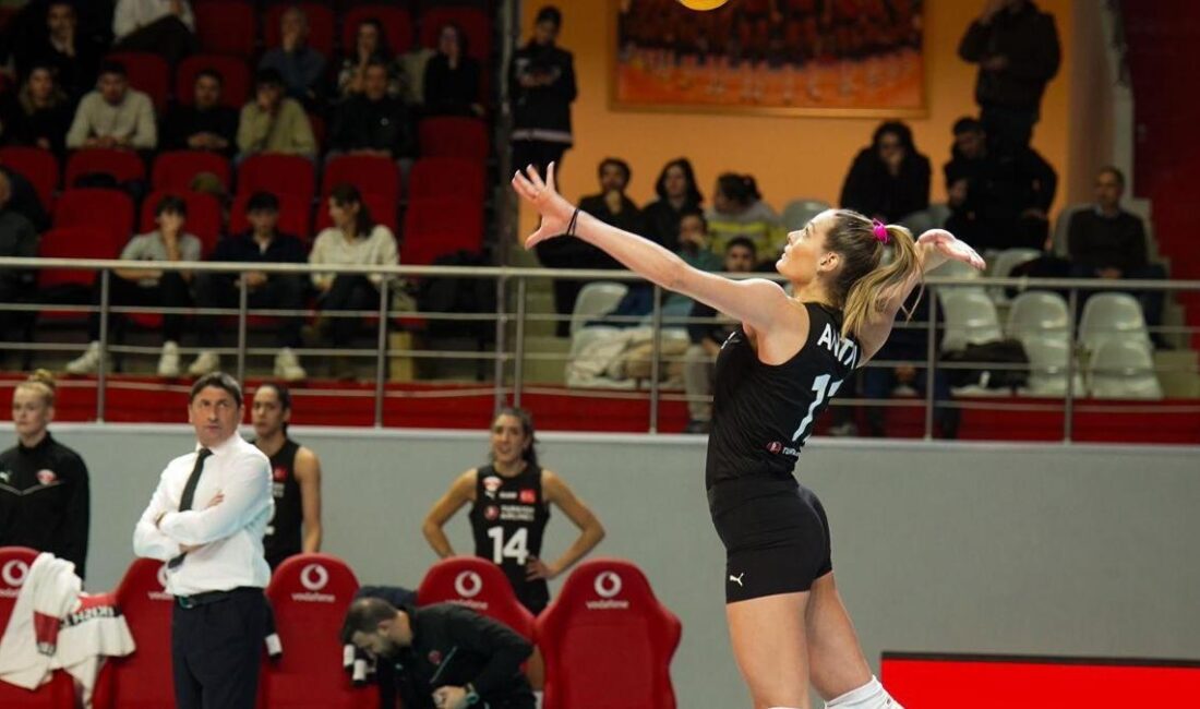 Türk Hava Yolları, CEV Kupası çeyrek finalinde Polonya'ya konuk oldu.