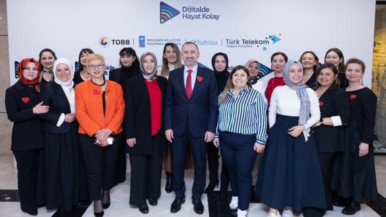 Türk Telekom'un 'Dijitalde Hayat Kolay' projesi, kadınların dijital becerilerini geliştirmeyi