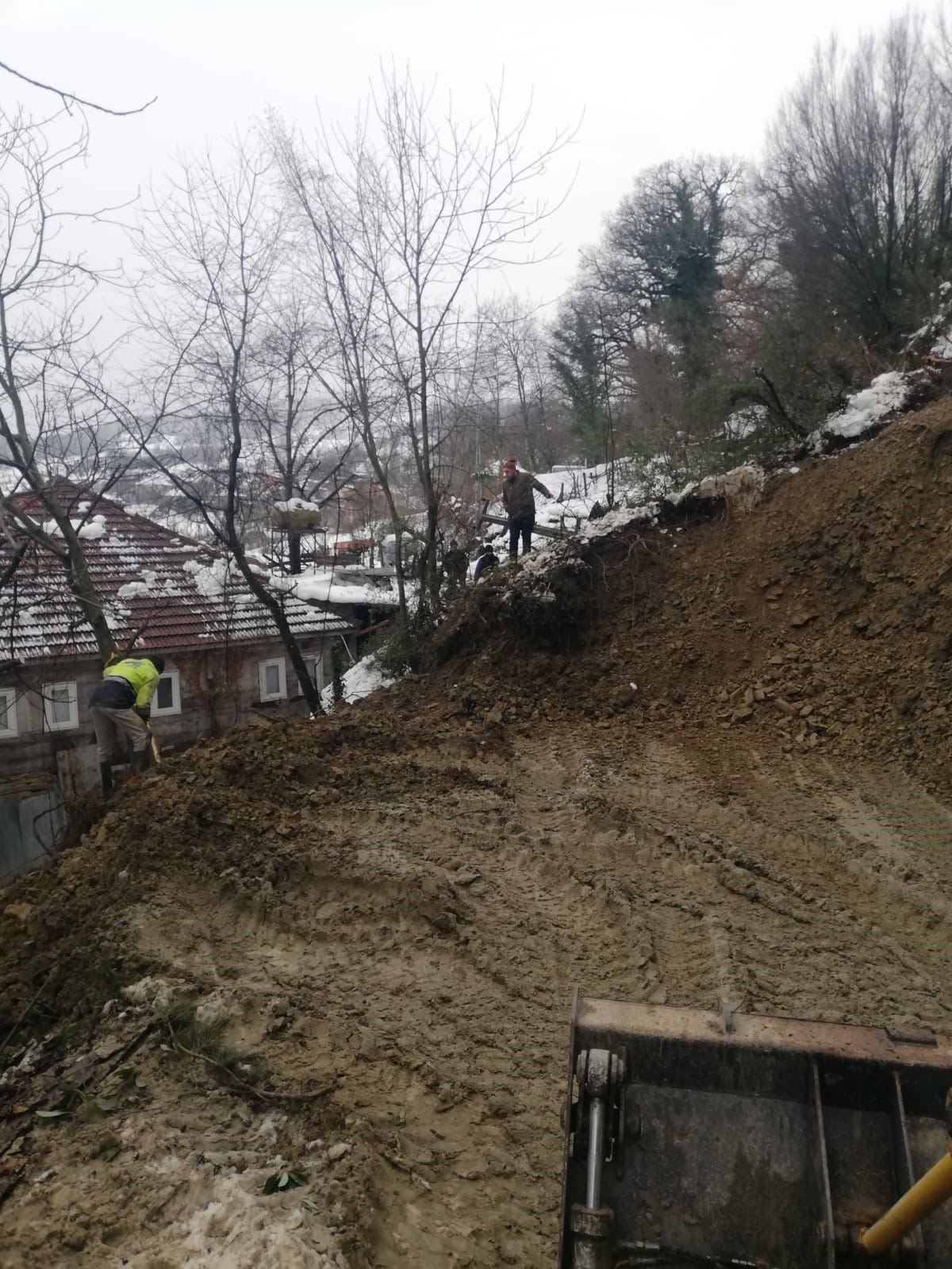 Türkeli'de Kar Yağışı Sonrası Toprak Kayması