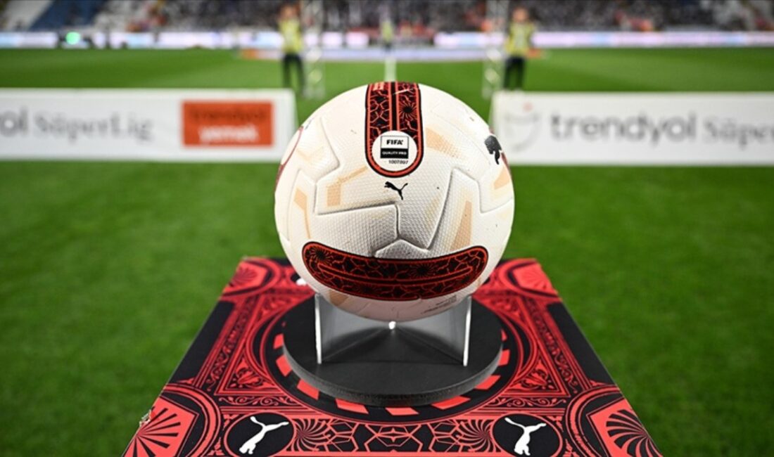 Türkiye Futbol Federasyonu, Süper Lig ile ilgili önemli gelişmeleri duyurdu.