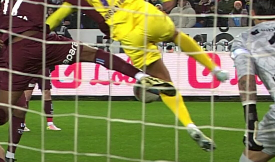 Türkiye Futbol Federasyonu, VAR kayıtlarını yayınlayarak futbolseverlere şeffaflık sunuyor. Bu