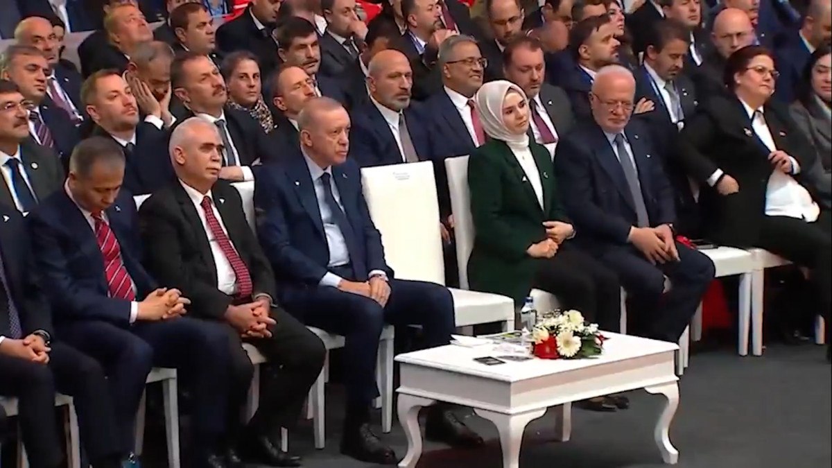 “11 İLİMİZDEN 11 AİLEMİZE YENİ YUVALARIN ANAHTARLARINI TESLİM EDİYORUZ”