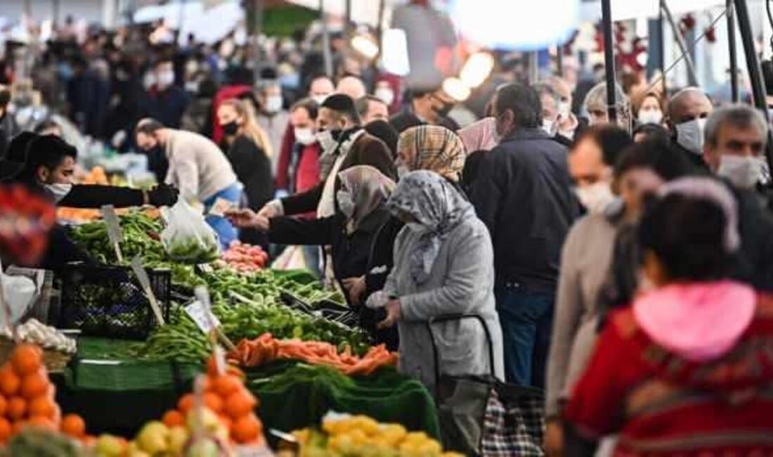 Türkiye'de enflasyon tahminleri artarken, ekonomistler ve analistler, fiyat artışlarının sebeplerini