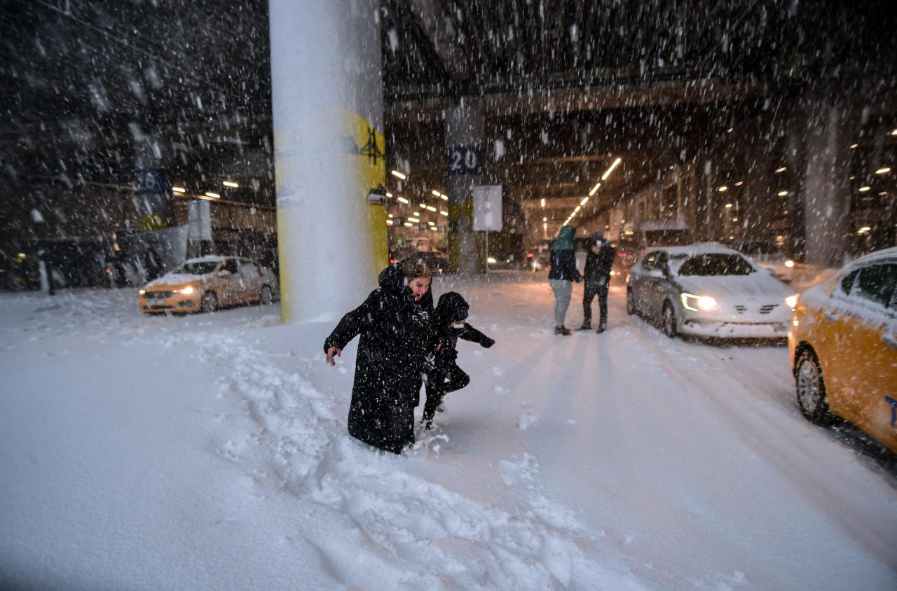 Türkiye'de Hava Durumu: Sıcaklık Düşüşü ve Yağış Uyarıları