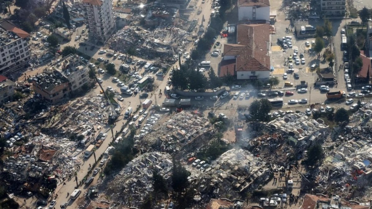 Türkiye'nin 6 Şubat 2023 depremleri, ülke genelinde büyük yıkımlara ve