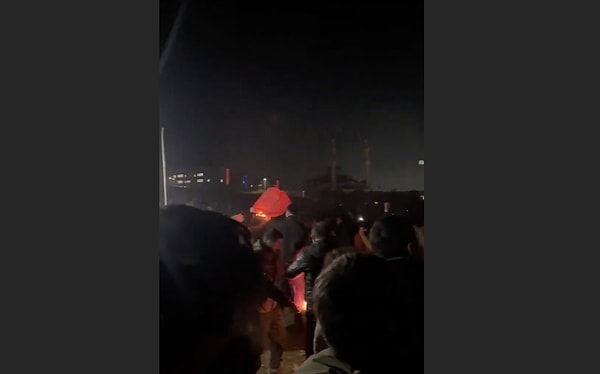 Ümit Özdağ Gözaltına Alındı: Zafer Partisi Üyeleri Silivri Cezaevi Önünde Nöbet Tutuyor