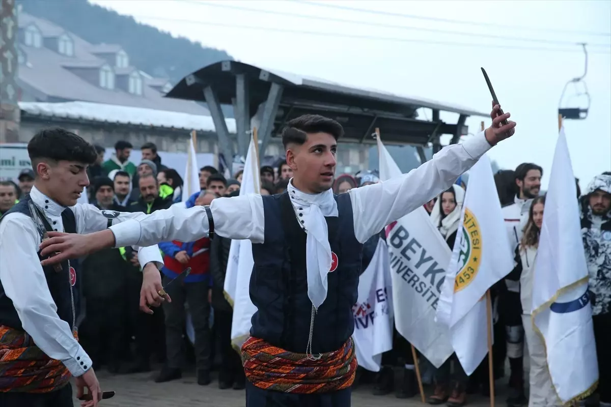 Üniversiteler Arası Kış Sporları Oyunları'nın açılış töreni, Erzurum'da coşkuyla gerçekleşti.