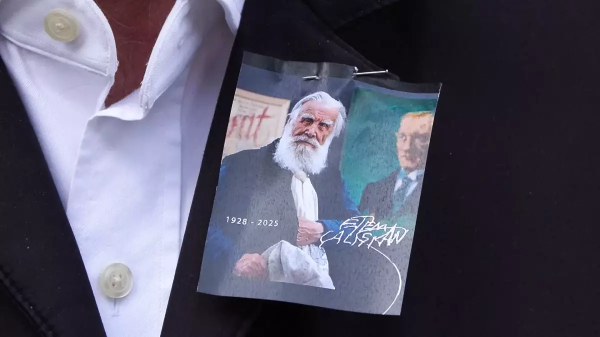 Ünlü kaligrafi sanatçısı Etem Çalışkan, zarif eserleri ve sanat dünyasına
