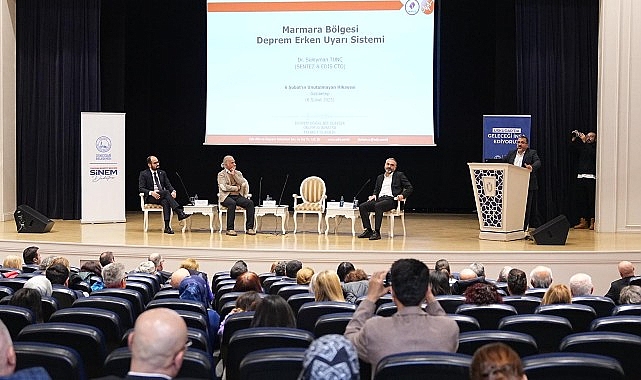 Üsküdar'da düzenlenen Afet Yönetimi Paneli'nde Başkan Dedetaş, afetlere karşı hazırlıklar