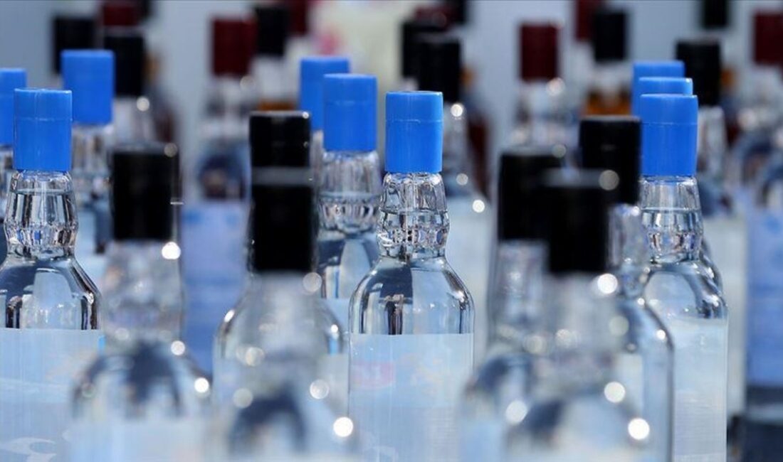 Uzmanlar düzmece içkinin rengi, kokusu ve tadından ayırt edilemediğini hatırlattı.