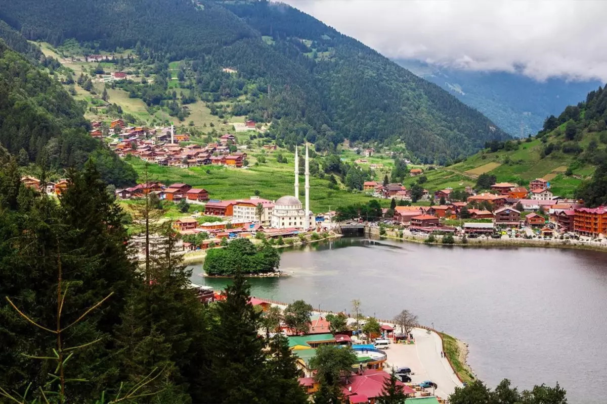 Uzungöl ve Çaykara'da turizm işletmelerine yönelik yapılan denetimlerin ardından bazı