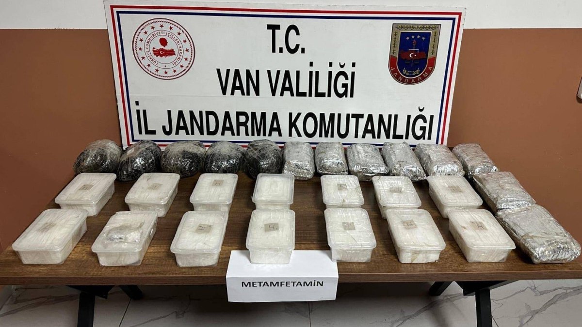 Van'da gerçekleştirilen uyuşturucu operasyonlarında 73 şüpheli hakkında işlem yapıldı. Detaylar