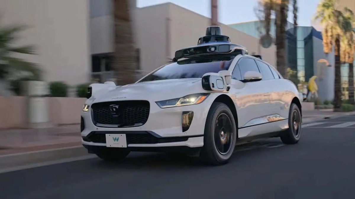 Waymo, robotaksi hizmetini genişletme planlarıyla geleceğin ulaşımını şekillendiriyor. Yeni bölgelerde