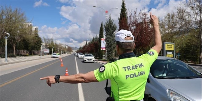 Yeni Yargı Paketi ile trafik suçlarına yönelik cezaların artırılması, yolda