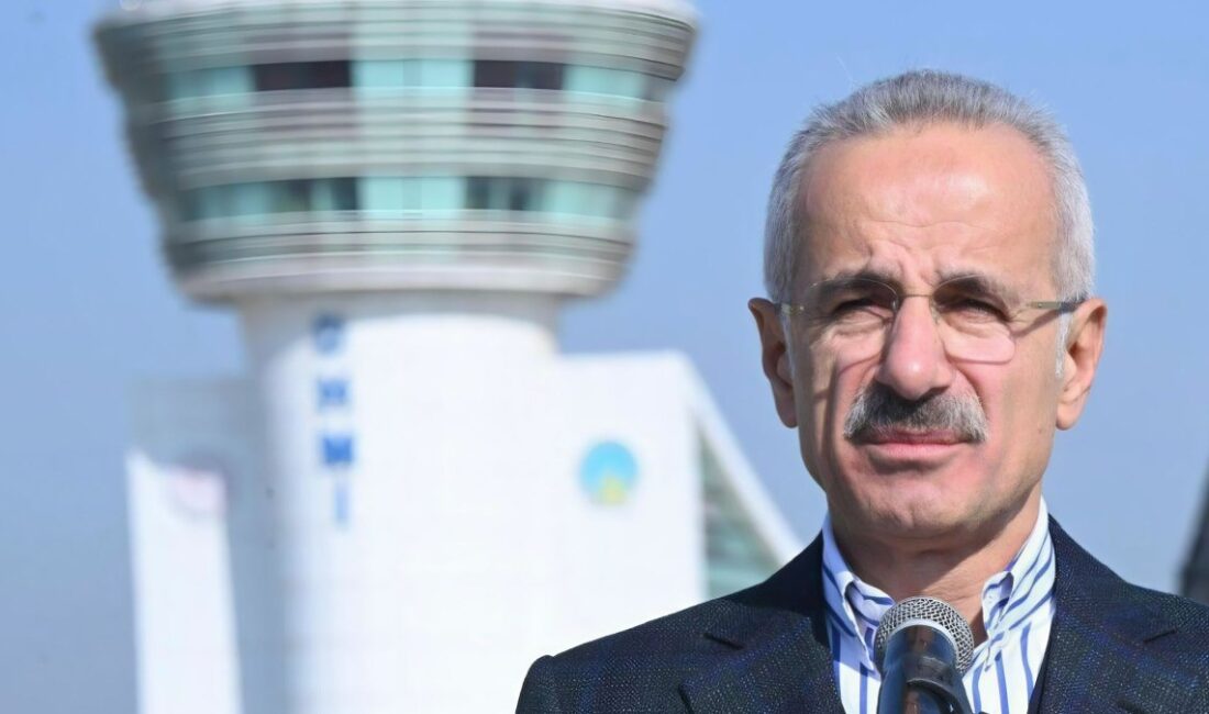 Yerli ve milli hava trafik görüntüleme yazılımı İRADE'nin gelişimini keşfedin.