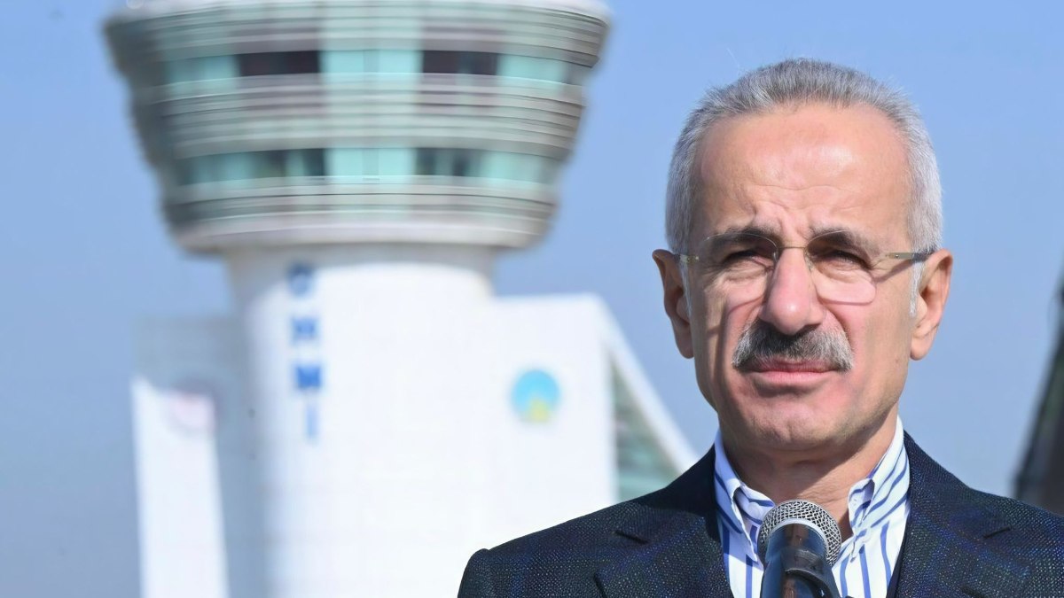 Yerli ve milli hava trafik görüntüleme yazılımı İRADE'nin gelişimini keşfedin.