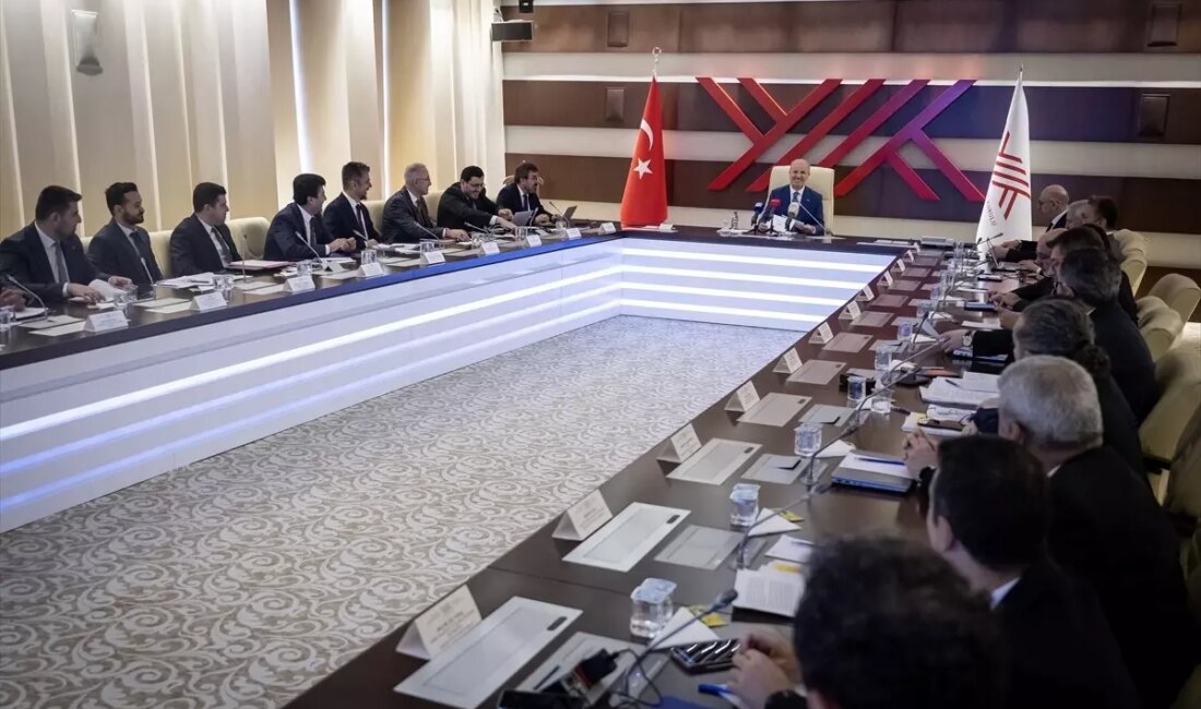 Yükseköğretim Kurulu Başkanı Özvar, meslek yüksekokullarının eğitim kalitesi üzerine önemli
