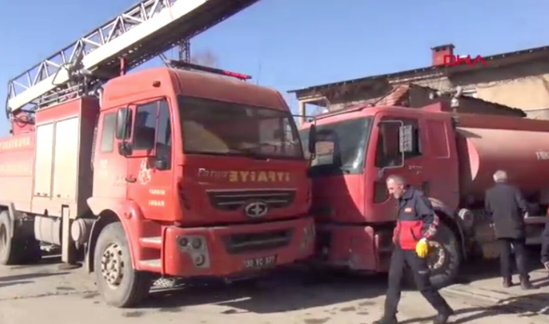 Yüksekova'da çıkan yangın paniği, 7 kişinin zamanında kurtarılmasıyla sona erdi.