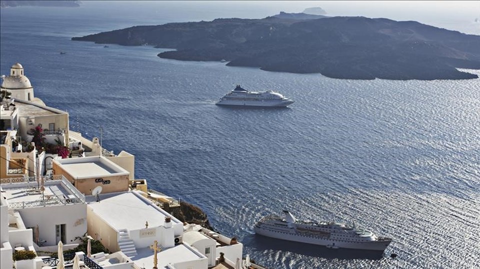 Yunanistan Santorini Adası'nda Sismik Hareketlilik: 10 Deprem Kaydedildi
