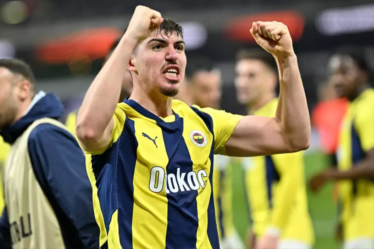 Fenerbahçe'nin genç yeteneği Yusuf Akçiçek, teknik direktör Jose Mourinho'nun gelişiyle