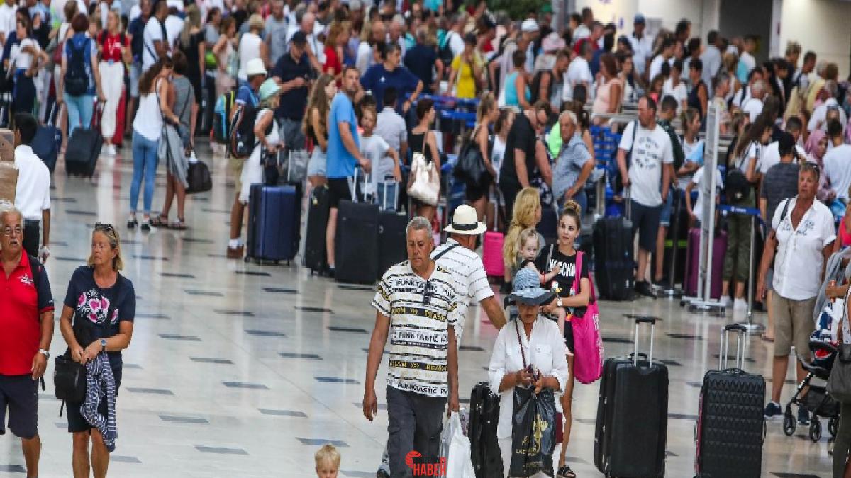 Türkiye’den yurt dışına yönelen turist hareketi 2024’te 11,4 milyonla rekor