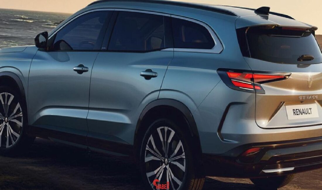 Renault, uzun vakittir beklenen yeni Espace modelini tanıttı. D segment