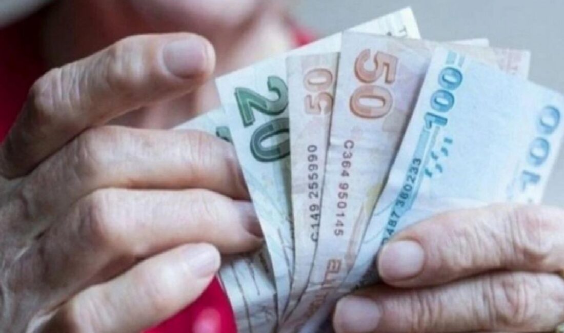 Emekli bayram ikramiyesinin 3 bin TL'den 4 bin TL'ye çıkarılmasına