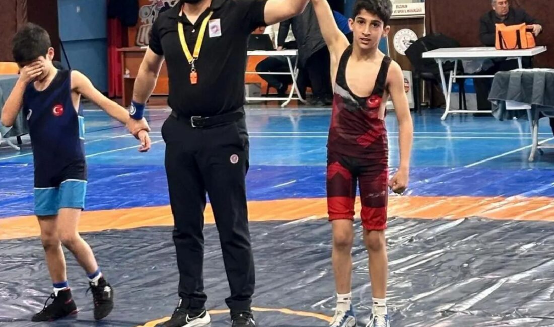 Ağrı Gençlik ve Spor İl Müdürlüğü, Erzurum'daki güreş yarışında kıymetli