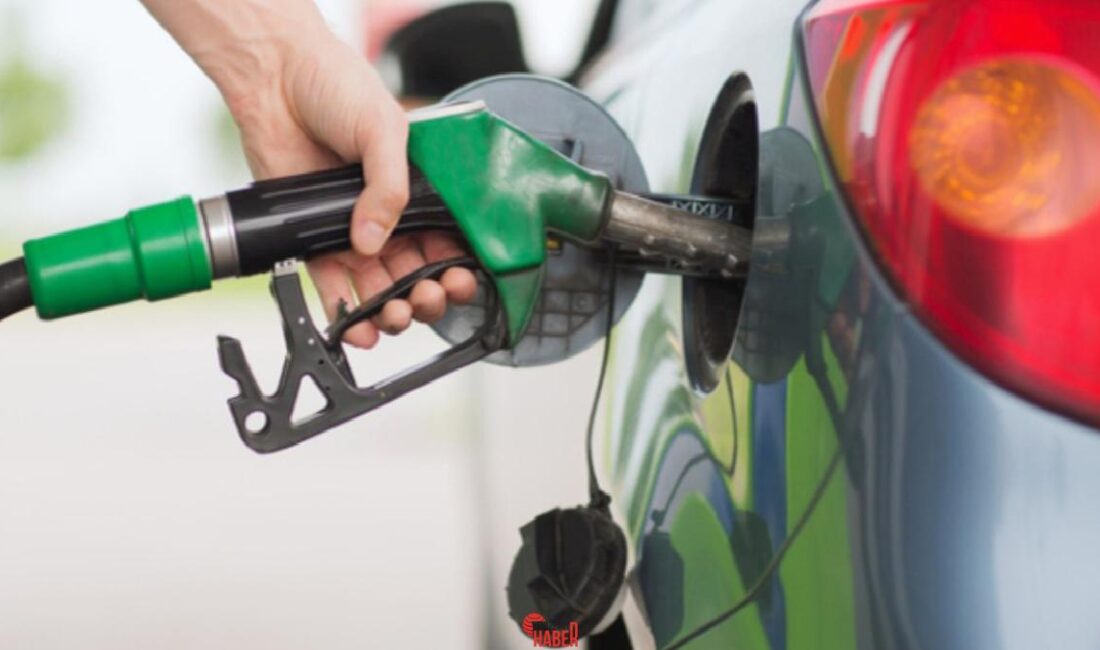 Akaryakıtın litre fiyatına ortalama 1 lira 04 kuruş indirim, motorinin