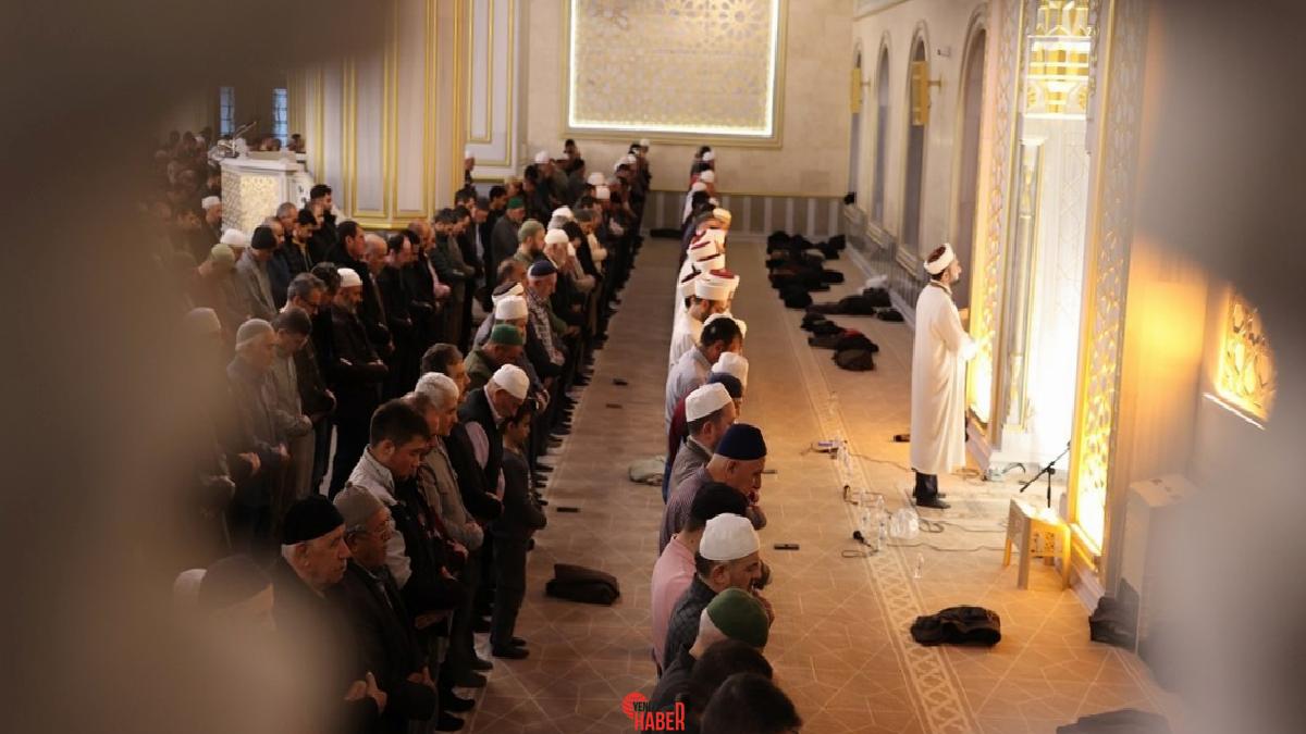 Türkiye'de il müftülükleri bünyesinde hizmet sunan ‘Alo 190 Dini Soruları