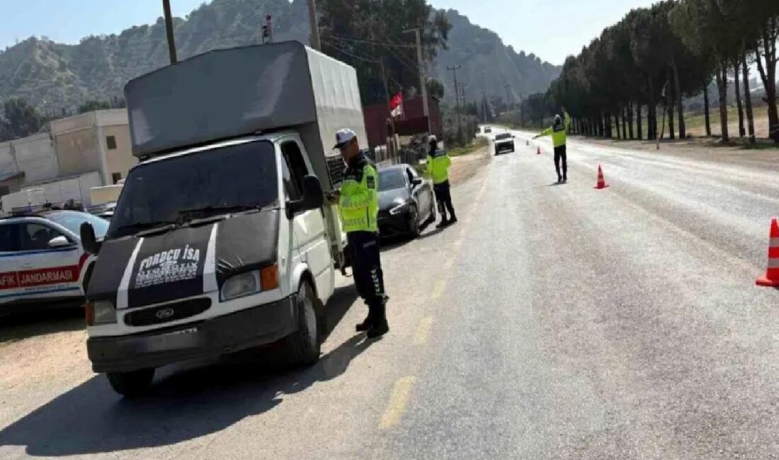 Aydın'ın Köşk ilçesinde yapılan kontrollerde 23 şoföre toplam 71 bin