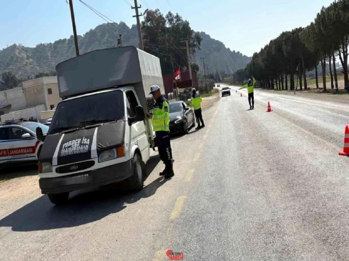 Aydın'ın Köşk ilçesinde yapılan kontrollerde 23 şoföre toplam 71 bin