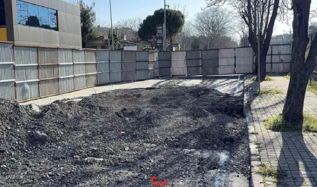 Bakırköy Florya'da bir hafta evvel meydana gelen yol çökmesi sonrası