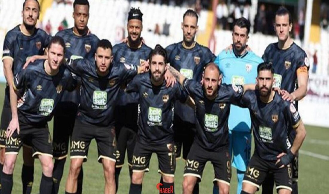 Trendyol 1. Lig'de gayret eden Bandırmaspor, gördüğü kart sayılarıyla dikkat