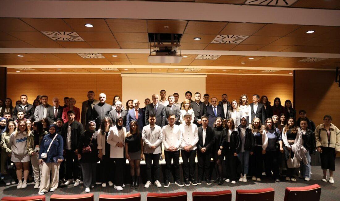 Düzce Belediye Başkanı Faruk Özlü, Düzce Üniversitesi Genç ZMO ile