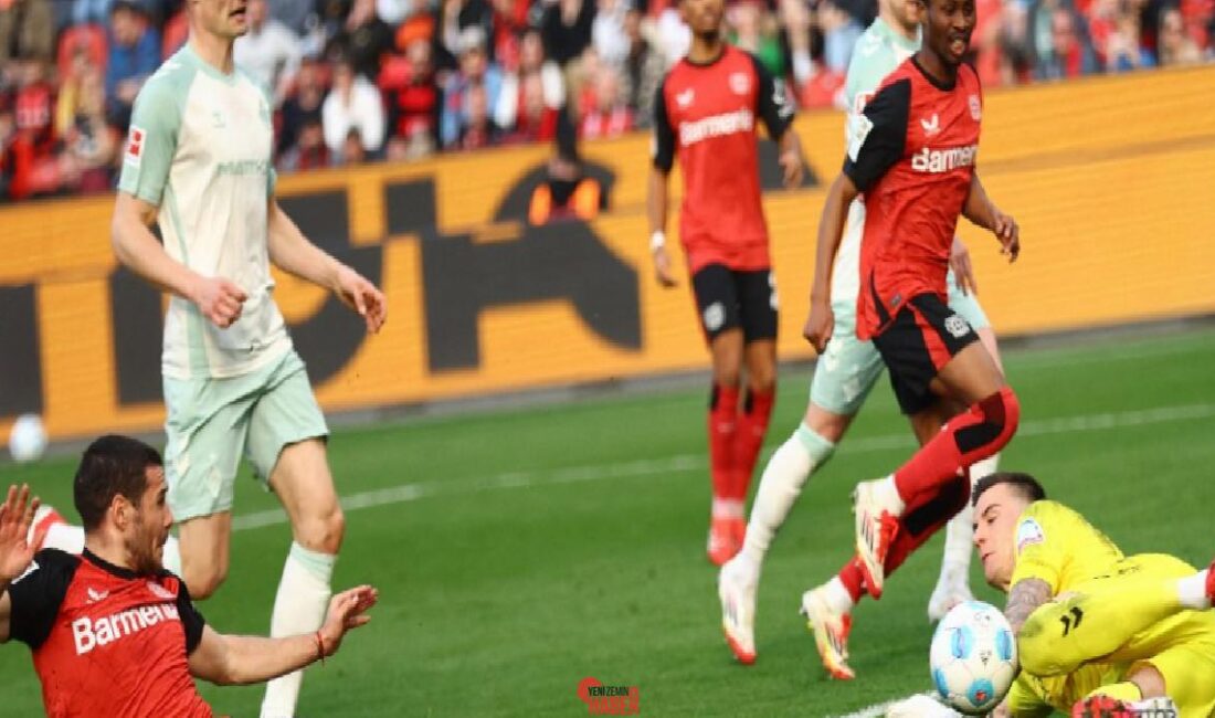 Almanya Bundesliga'da Bayer Leverkusen, sahasında Werder Bremen'e 2-0'lık skorla kaybetti.
