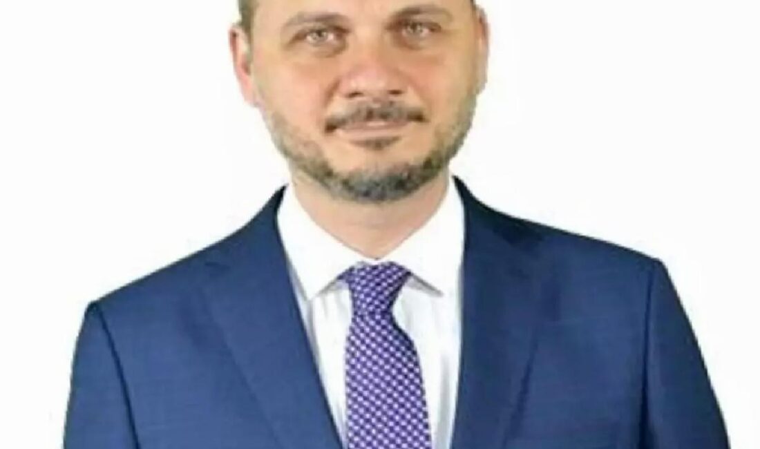 Belediye Başkanı Mehmet Murat Çalık’ın tutuklanmasının ardından bugün sabah saatlerinde toplanan Beylikdüzü Belediye Meclisi, Önder Serkan Çebi’yi… Belediye Başkanı Mehmet Murat Çalık'ın tutuklanmasının ardından bugün sabah saatlerinde
