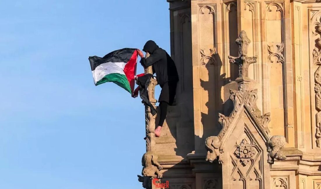 Daniel Day, Big Ben'e tırmanarak 16 saat süren Filistin bayrağı