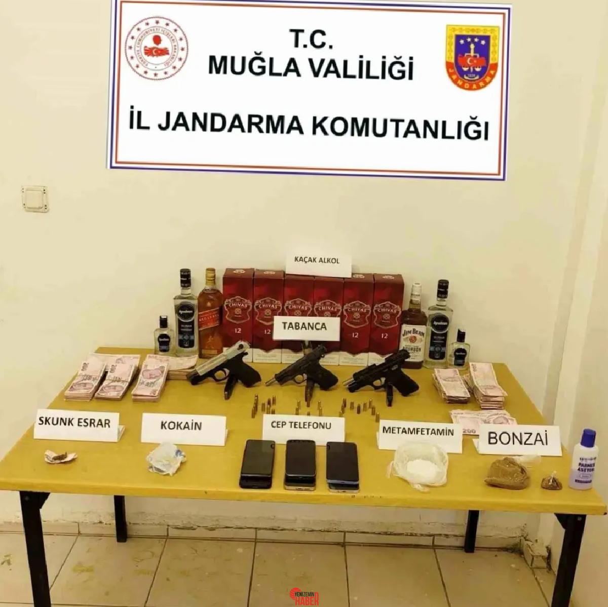 Bodrum'da jandarma operasyonunda çok ölçüde uyuşturucu, ruhsatsız silah ve nakit