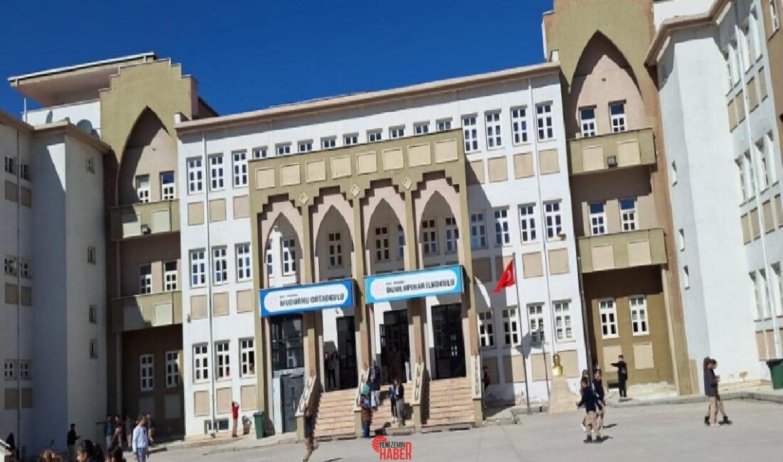 Bolu'da öğretmenin 12 yaşındaki öğrencisini darbettiği sav edildi. Öğrencinin ailesinin
