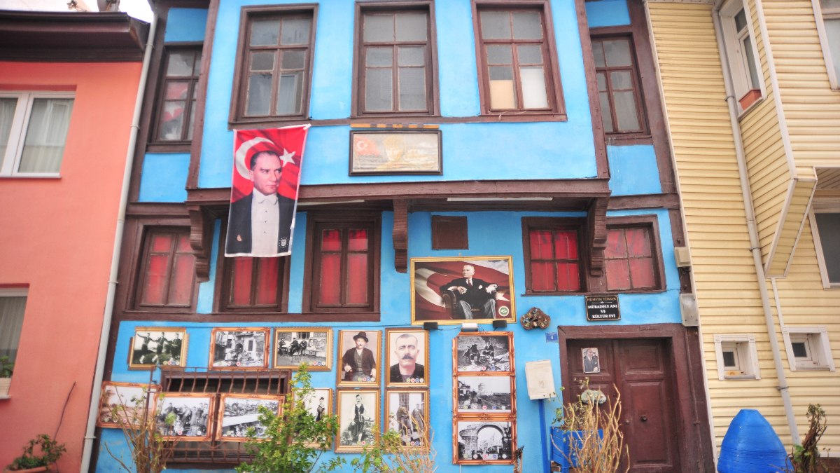 Mudanya ilçesindeki mübadillerin, 100 yılı aşan tarihi ve kültürel mirası,
