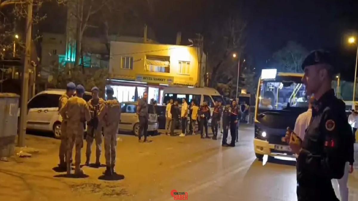 Bursa'da yol verme nedeniyle çıkan arbede mahallelinin iştirakiyle büyüdü, jandarma