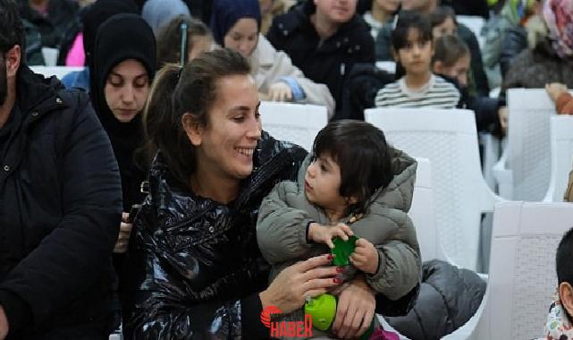 Büyükşehir Belediyesi tarafından düzenlenen “Çık Dışarıya Oynayalım” isimli Ramazan Şenlikleri,