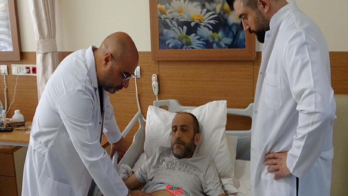 Biga ilçesinde böbrek yetmezliği hastası, babasından nakledilen böbrekle sıhhatine kavuştu.